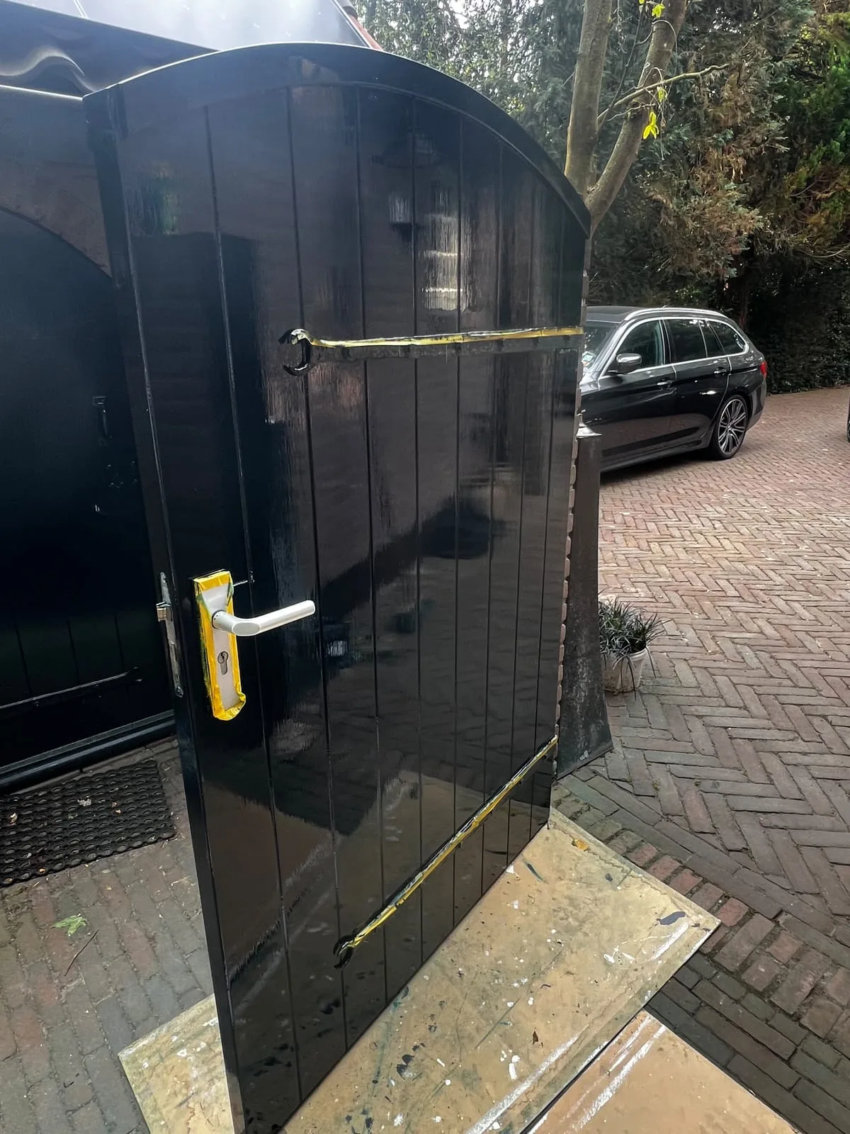 Aflakken Tuinpoort & Zwart Beslag