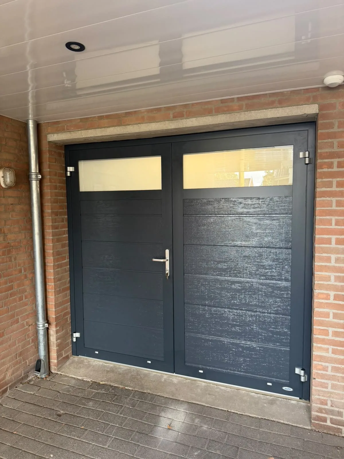 Antraciet Kunststof Deuren met Houtnerf