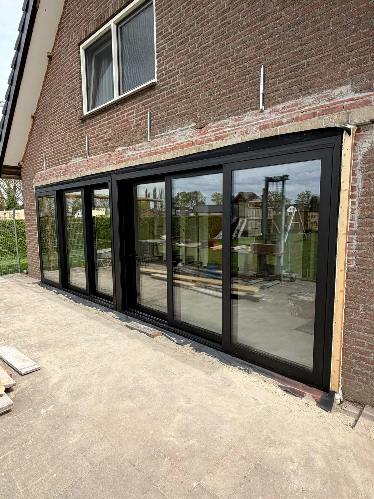 Montage Zwarte Kunststof Schuifpui